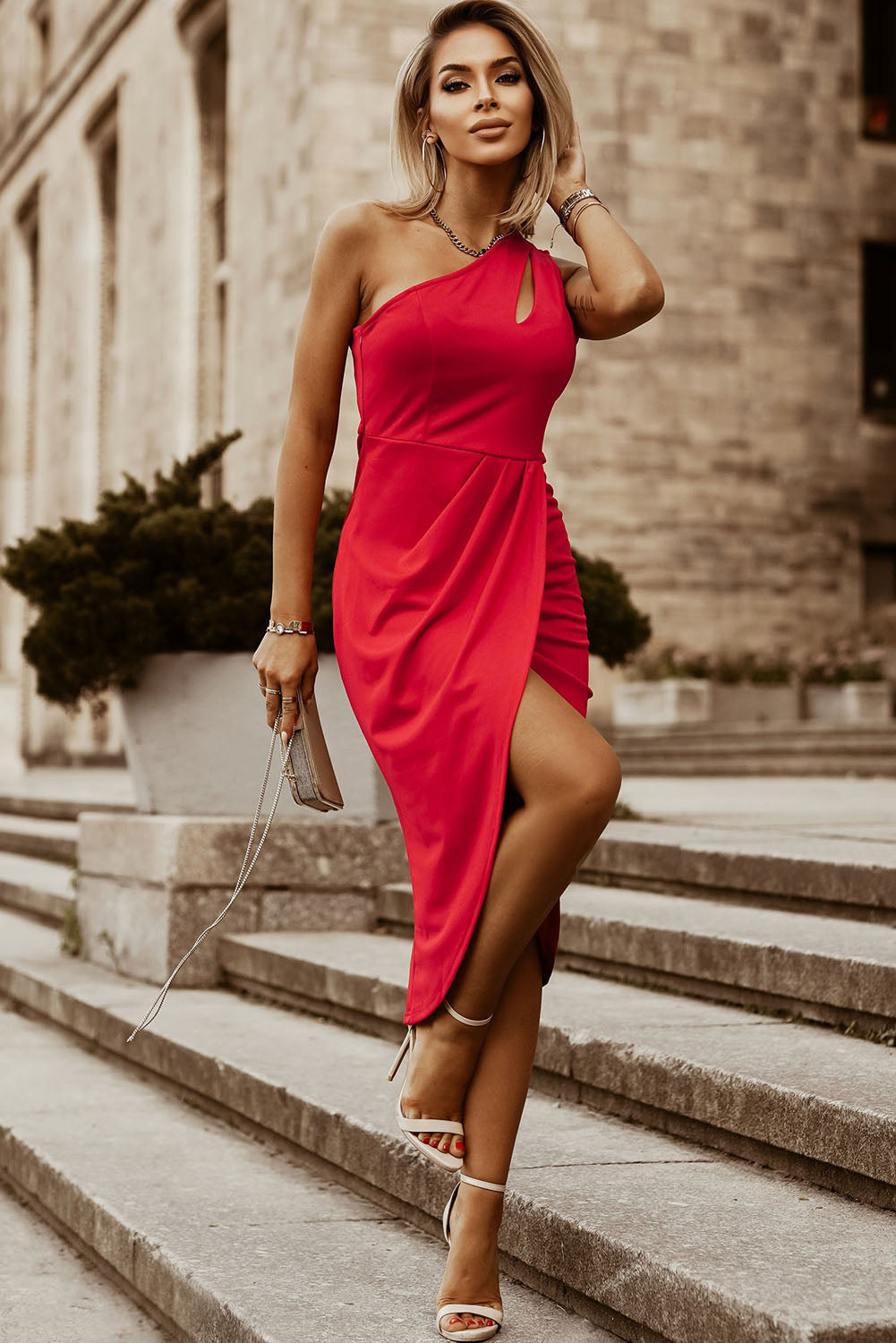 Chic Cutout Midi Dress